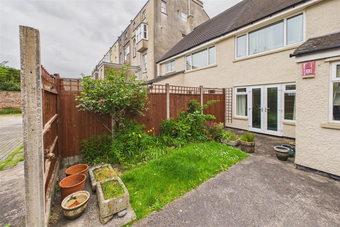 Images for HOUSE | BASIC UPDATING | CLIFTON
