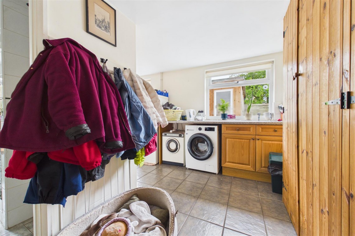 Images for HOUSE WITH POTENTIAL | BS49