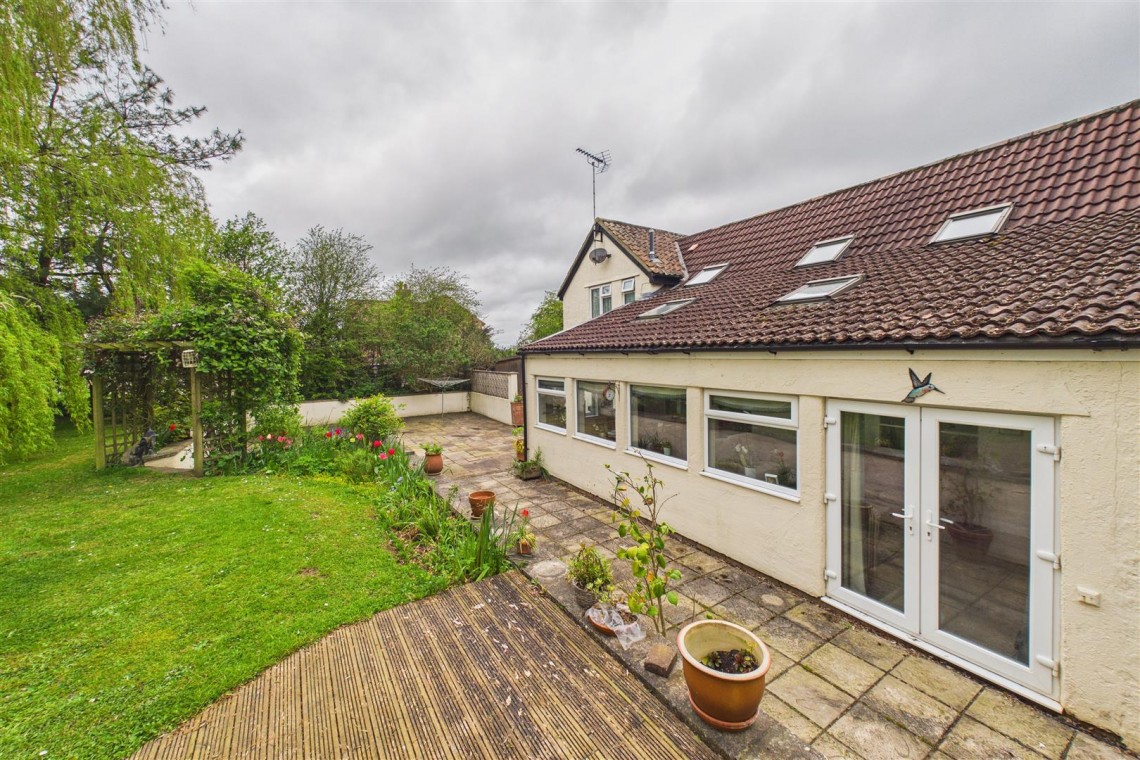 Images for HOUSE WITH POTENTIAL | BS49