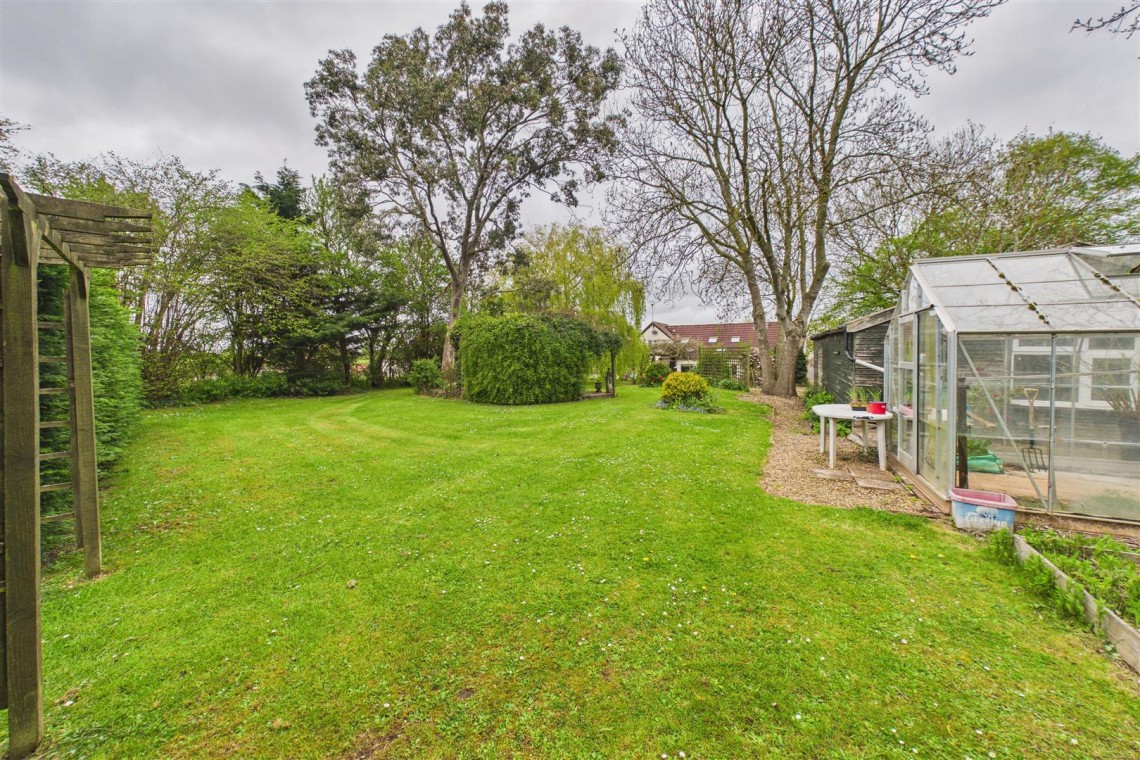 Images for HOUSE WITH POTENTIAL | BS49