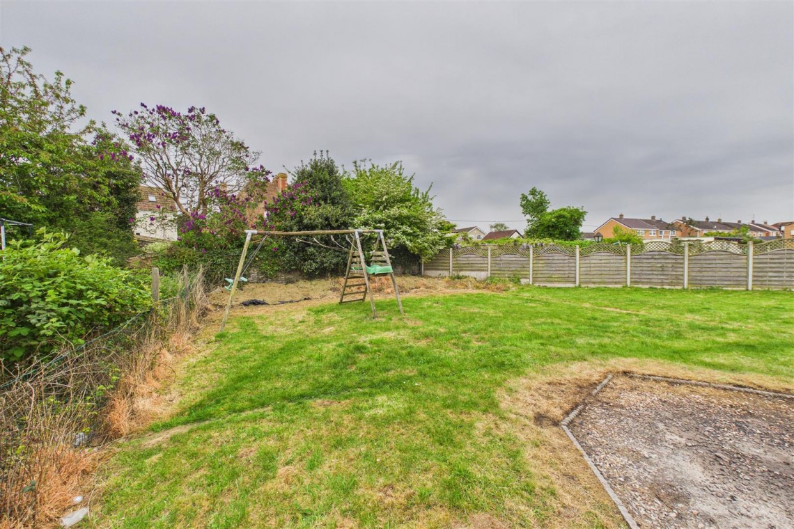 Images for FLAT + LARGE GARDEN | CASH BUYERS ONLY