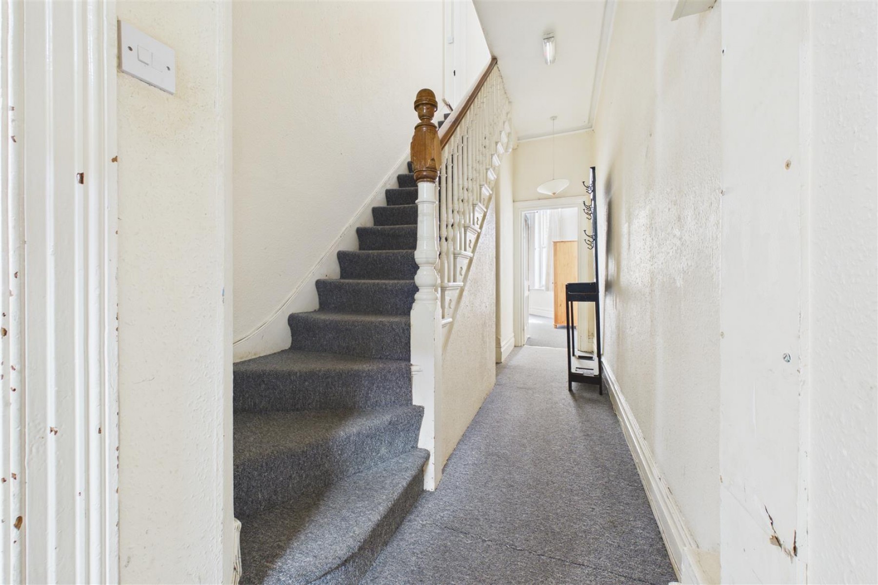Images for 3 X FLATS | FAMILY HOME | REDLAND