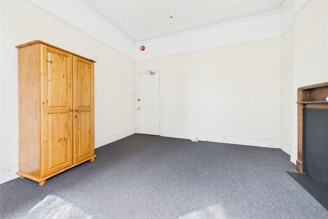 Images for 3 X FLATS | FAMILY HOME | REDLAND