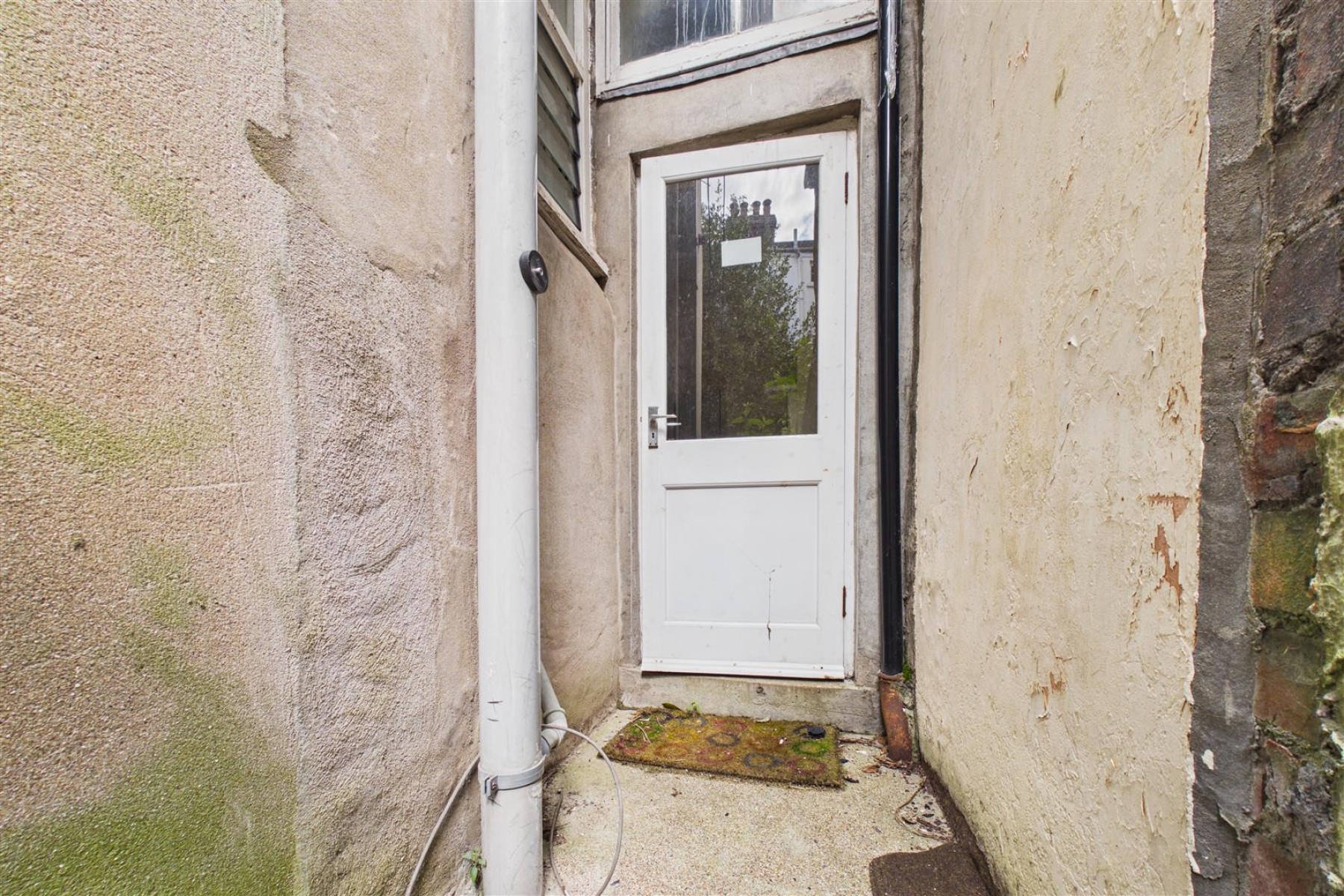 Images for 3 X FLATS | FAMILY HOME | REDLAND