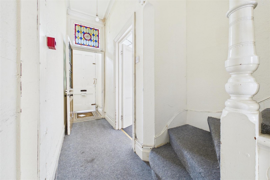 Images for 3 X FLATS | FAMILY HOME | REDLAND