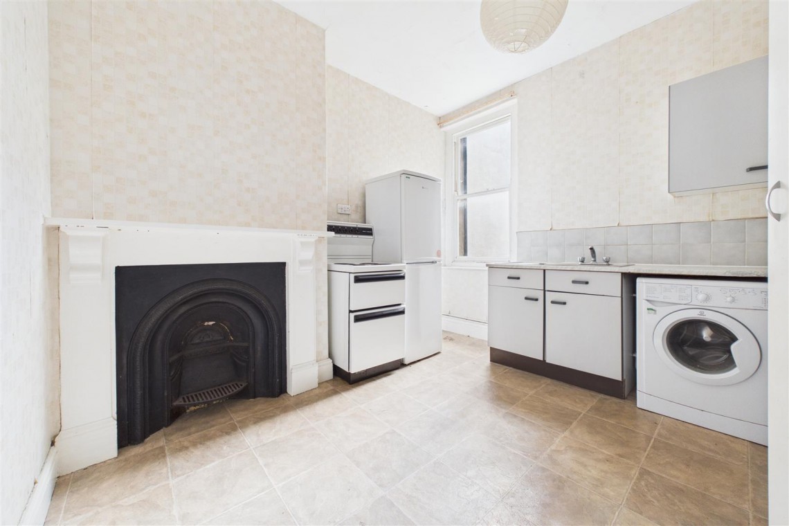 Images for 3 X FLATS | FAMILY HOME | REDLAND