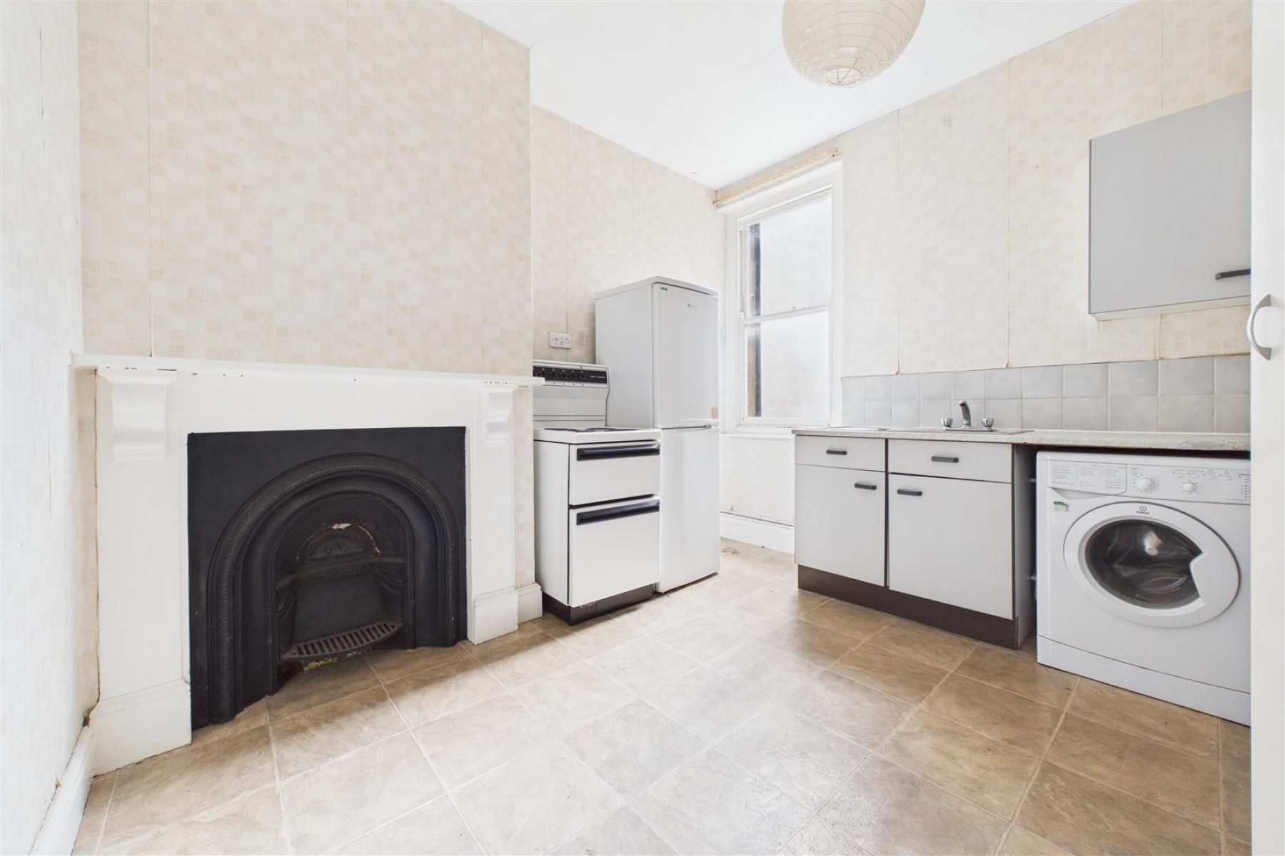 Images for 3 X FLATS | FAMILY HOME | REDLAND