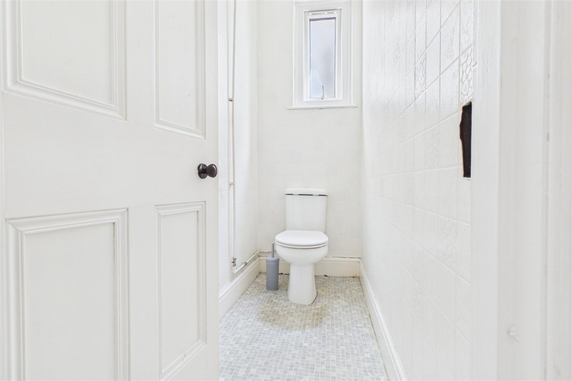 Images for 3 X FLATS | FAMILY HOME | REDLAND