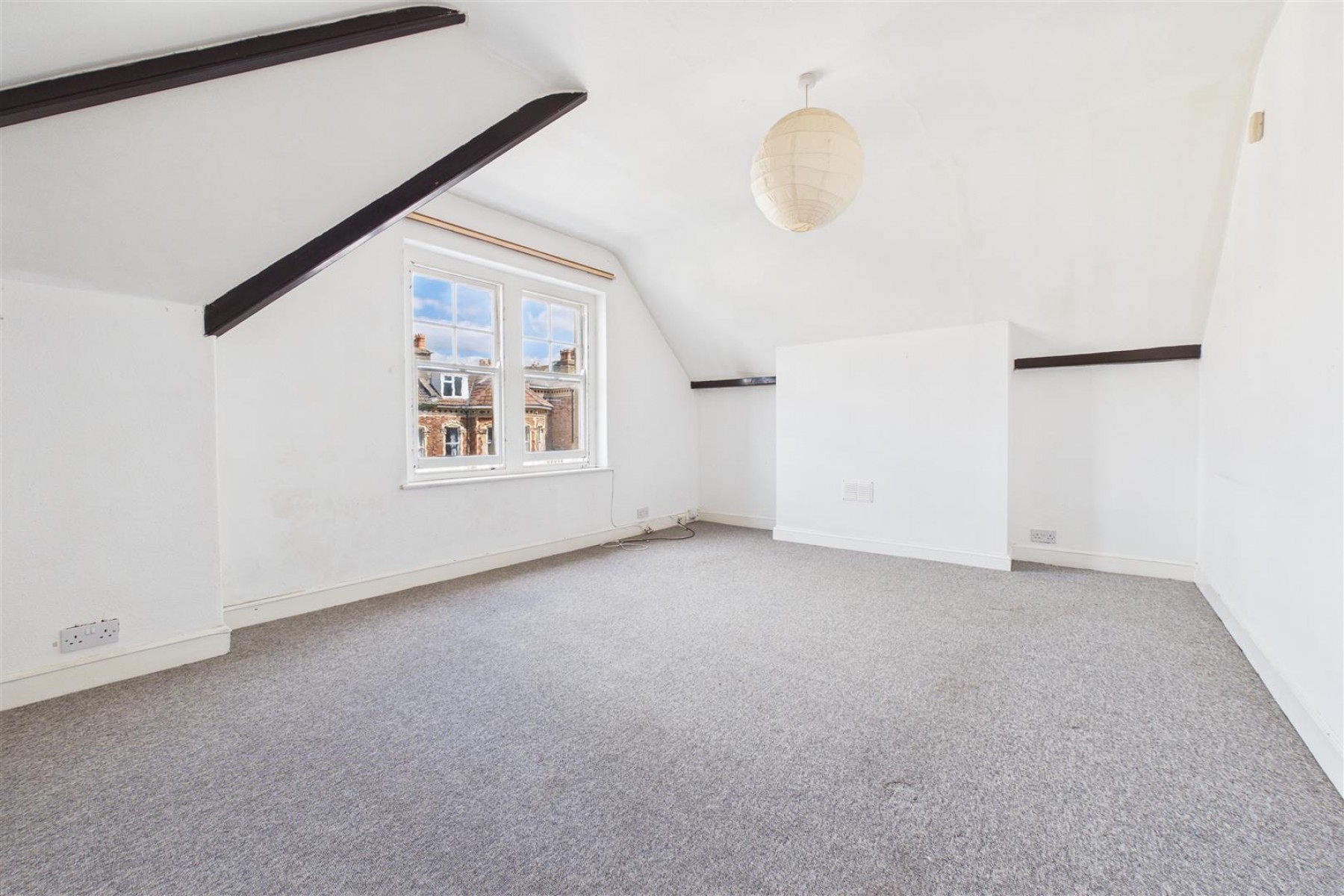Images for 3 X FLATS | FAMILY HOME | REDLAND