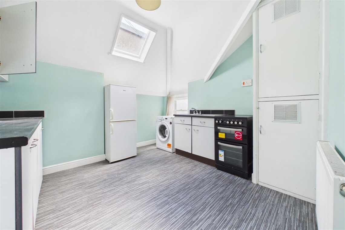 Images for 3 X FLATS | FAMILY HOME | REDLAND