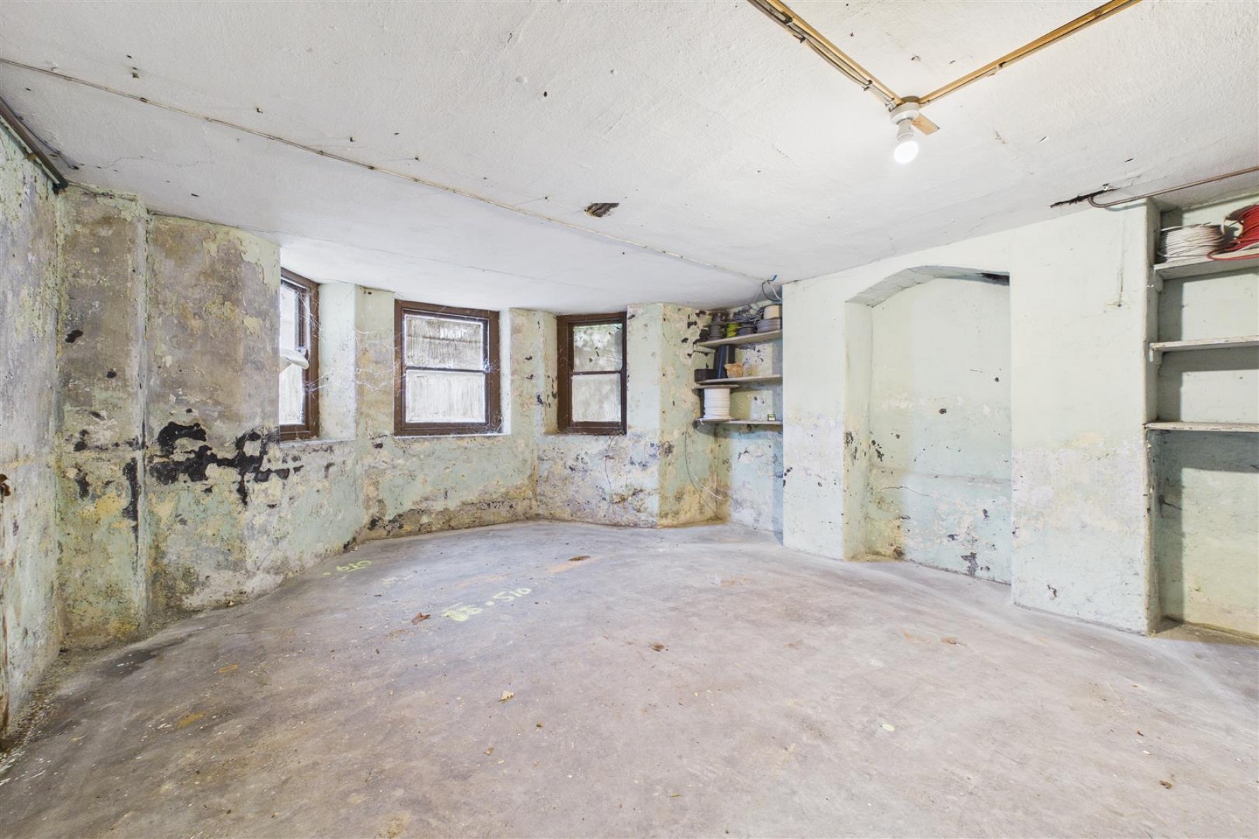 Images for 3 X FLATS | FAMILY HOME | REDLAND