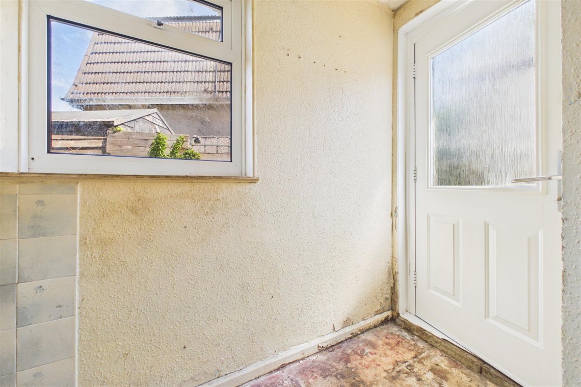 Images for CASH BUYERS ONLY | HOUSE FOR MODERNISATION