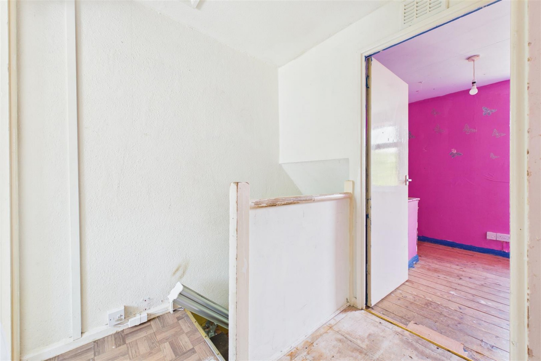 Images for CASH BUYERS ONLY | HOUSE FOR MODERNISATION