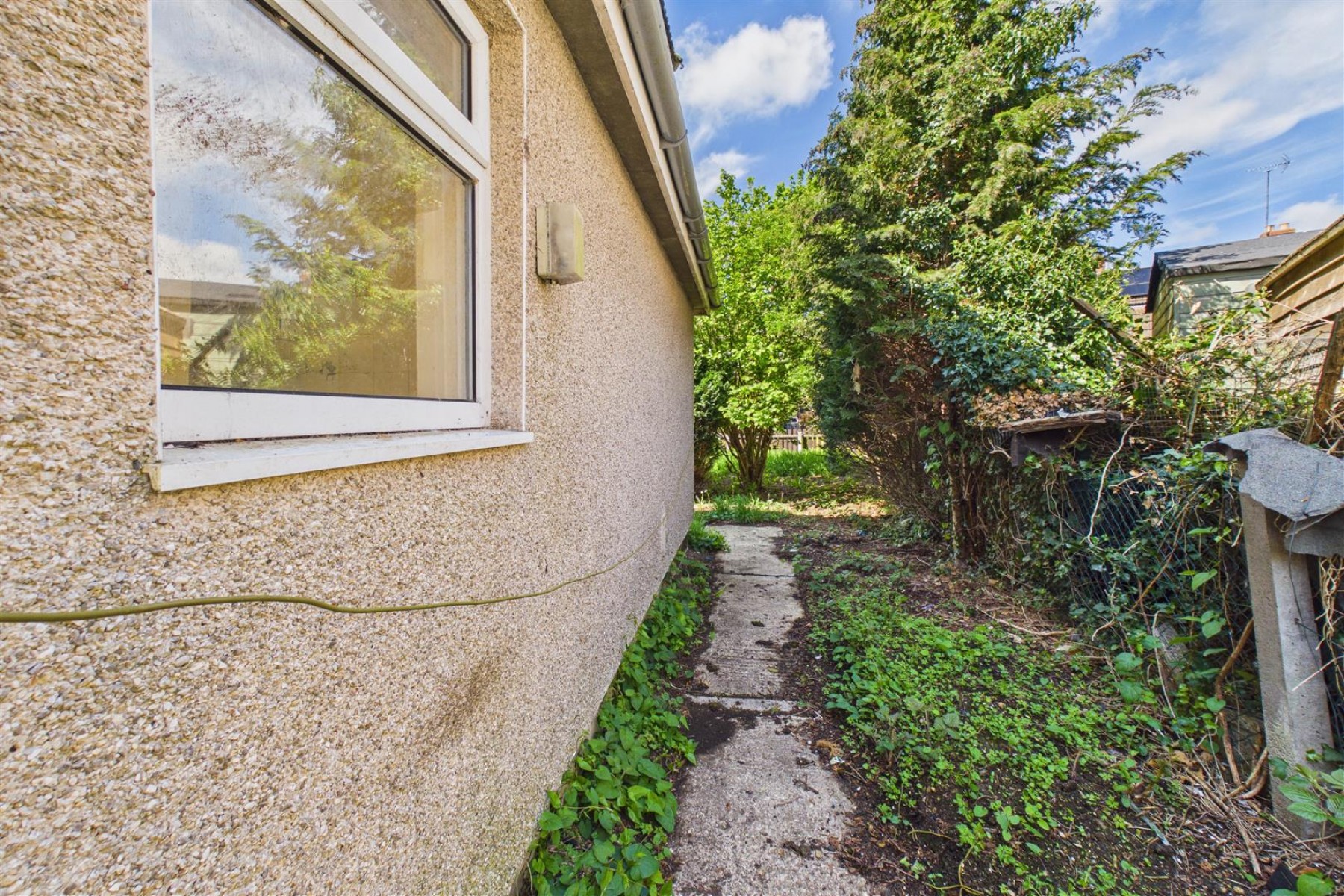 Images for CASH BUYERS ONLY | HOUSE FOR MODERNISATION