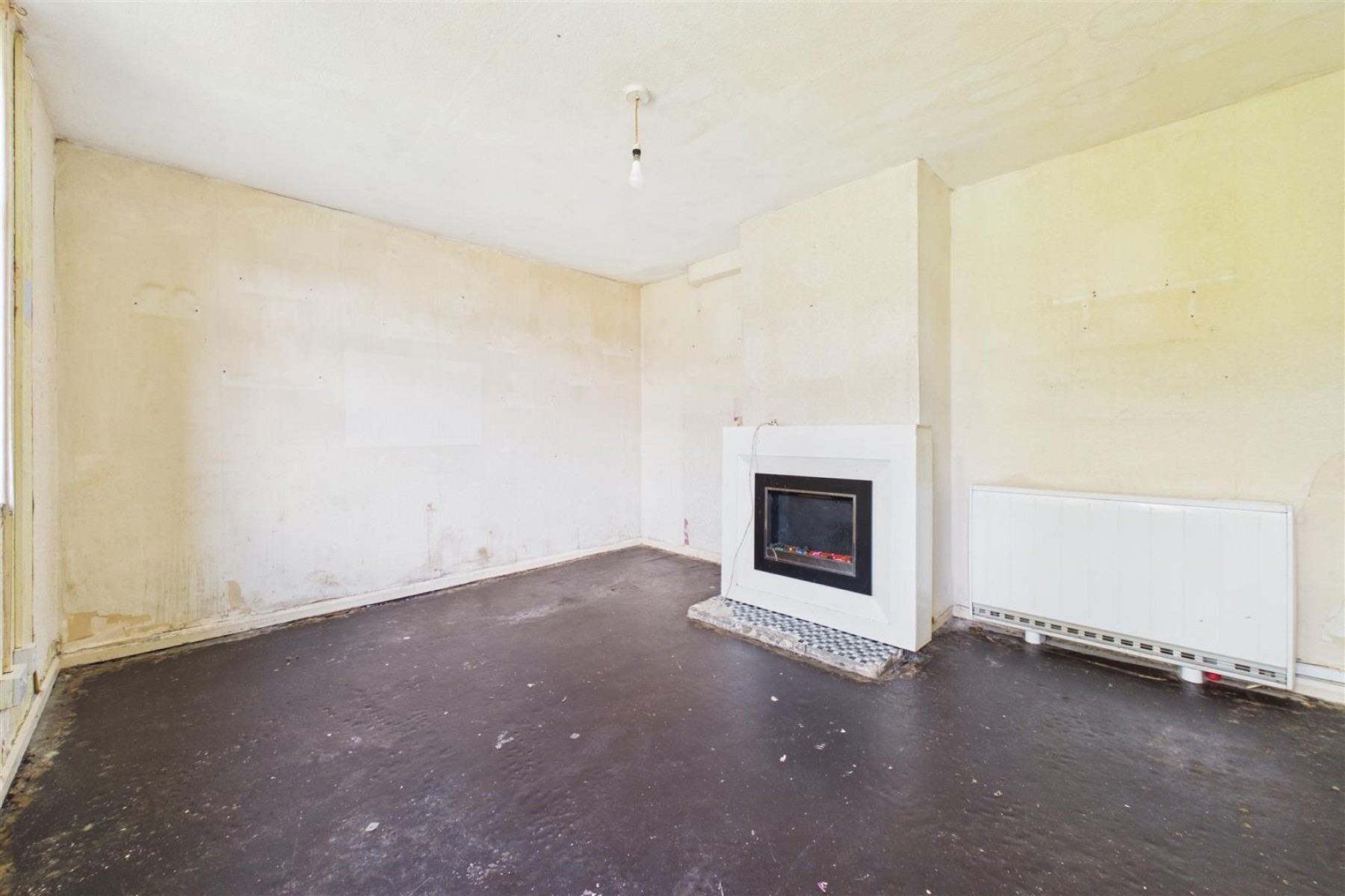 Images for CASH BUYERS ONLY | HOUSE FOR MODERNISATION