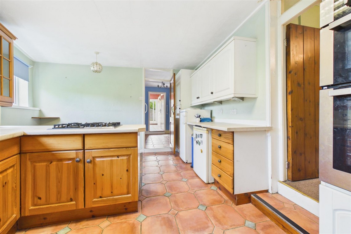 Images for COTTAGE | UPDATING & REDUCED | UHILL BS23