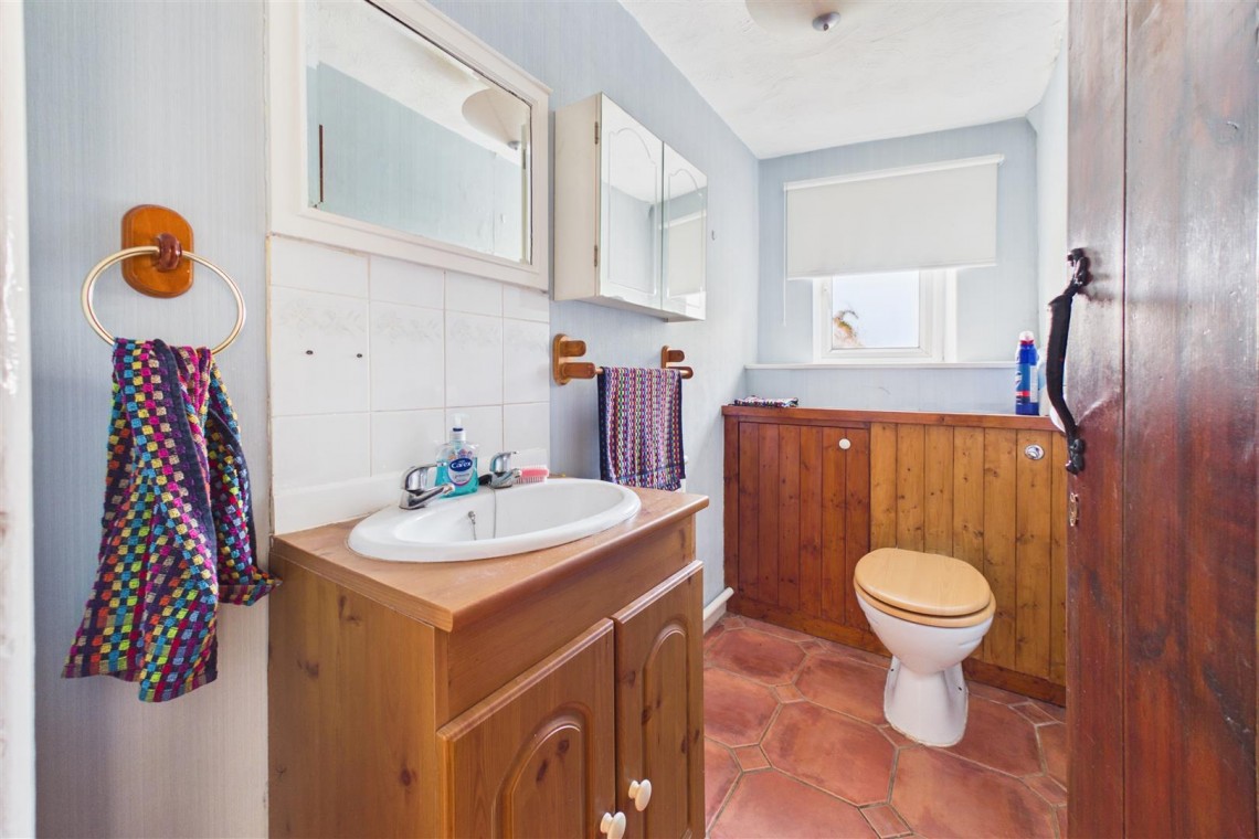 Images for COTTAGE | UPDATING & REDUCED | UHILL BS23