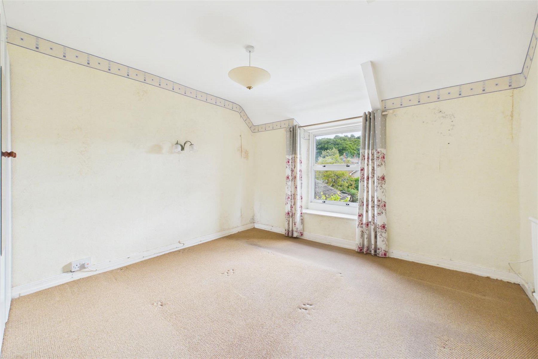 Images for COTTAGE | UPDATING & REDUCED | UHILL BS23