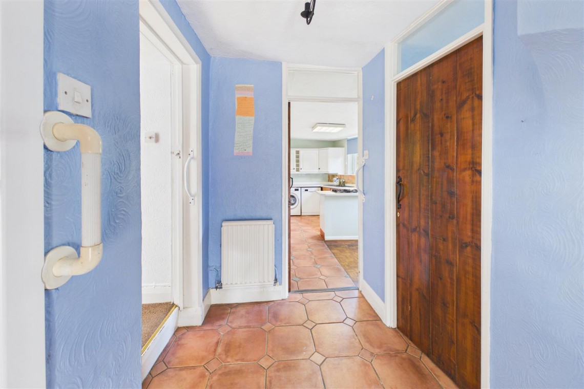 Images for COTTAGE | UPDATING & REDUCED | UHILL BS23
