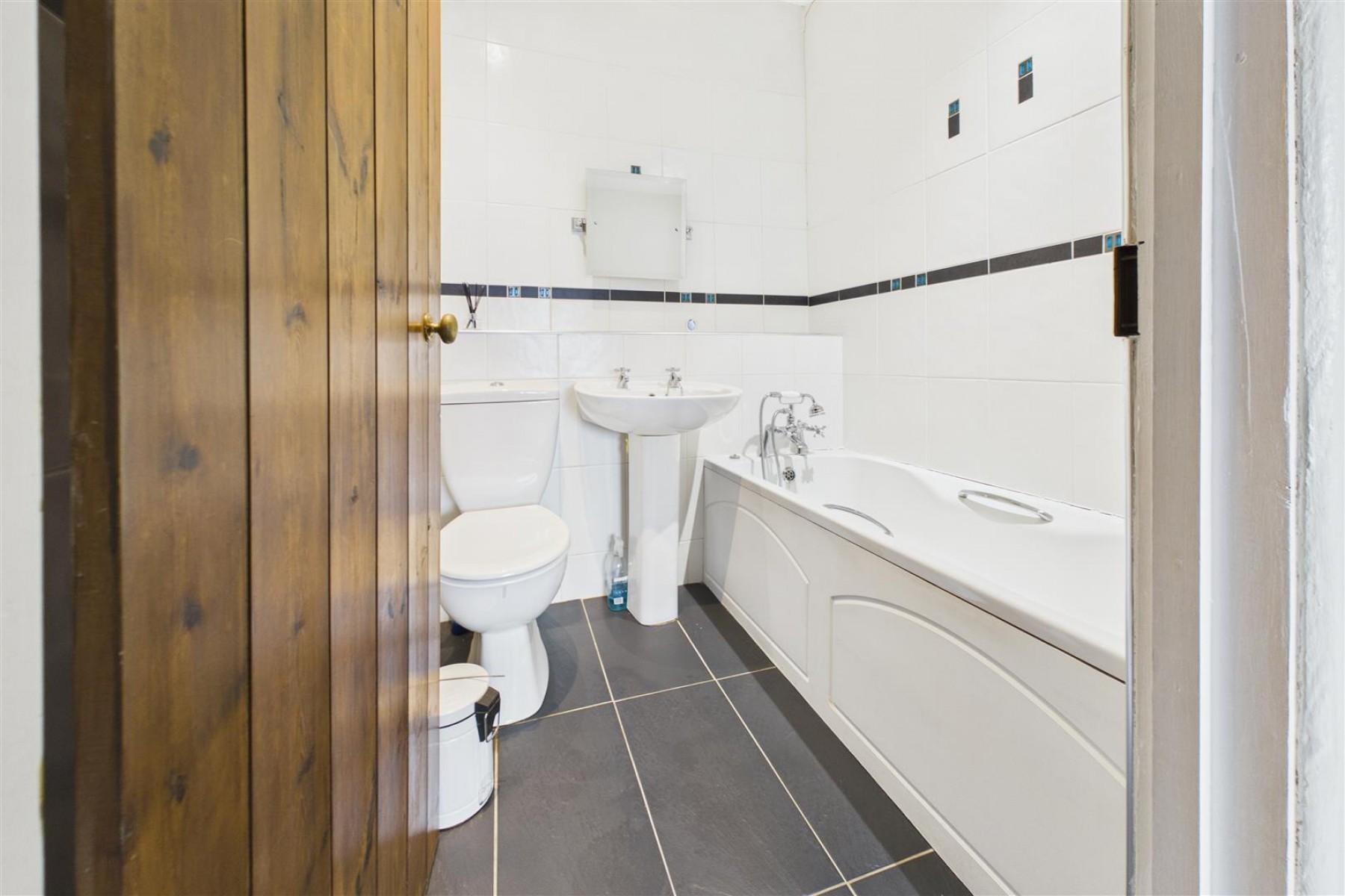 Images for FARMHOUSE | BS21