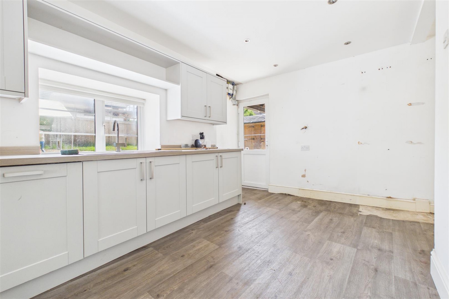 Images for DETACHED | UPDATING | BS37