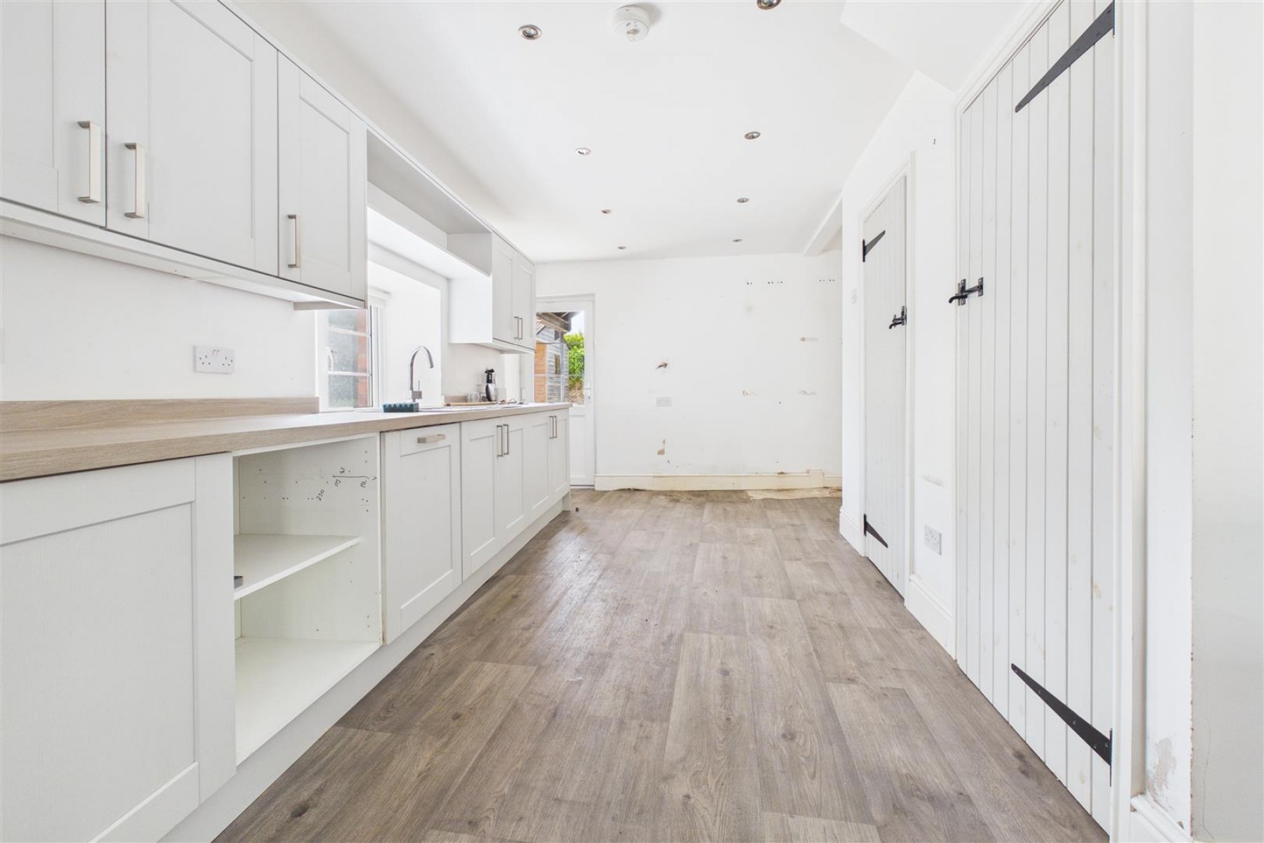 Images for DETACHED | UPDATING | BS37