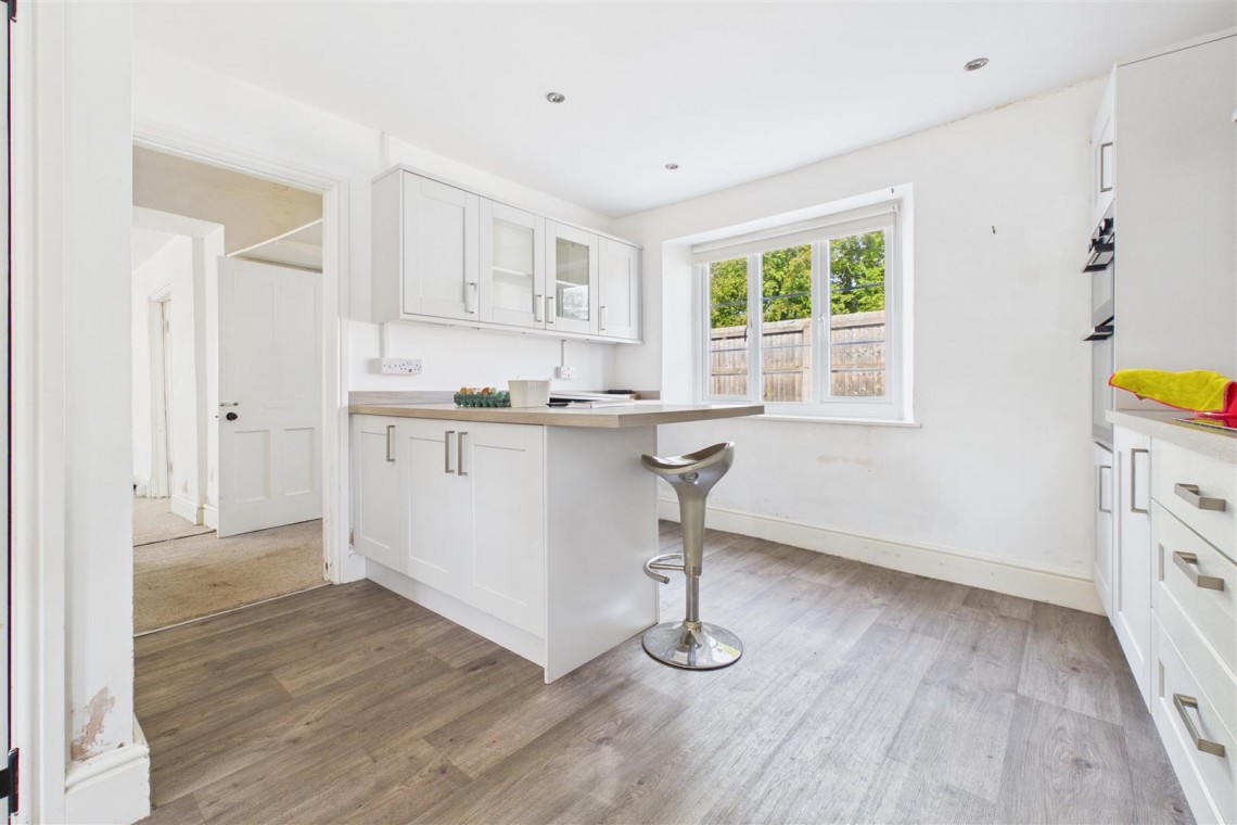 Images for DETACHED | UPDATING | BS37