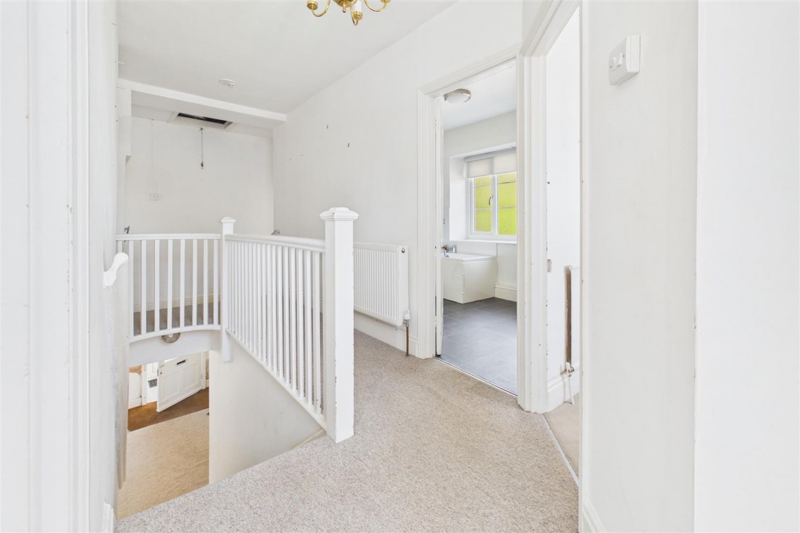 Images for DETACHED | UPDATING | BS37