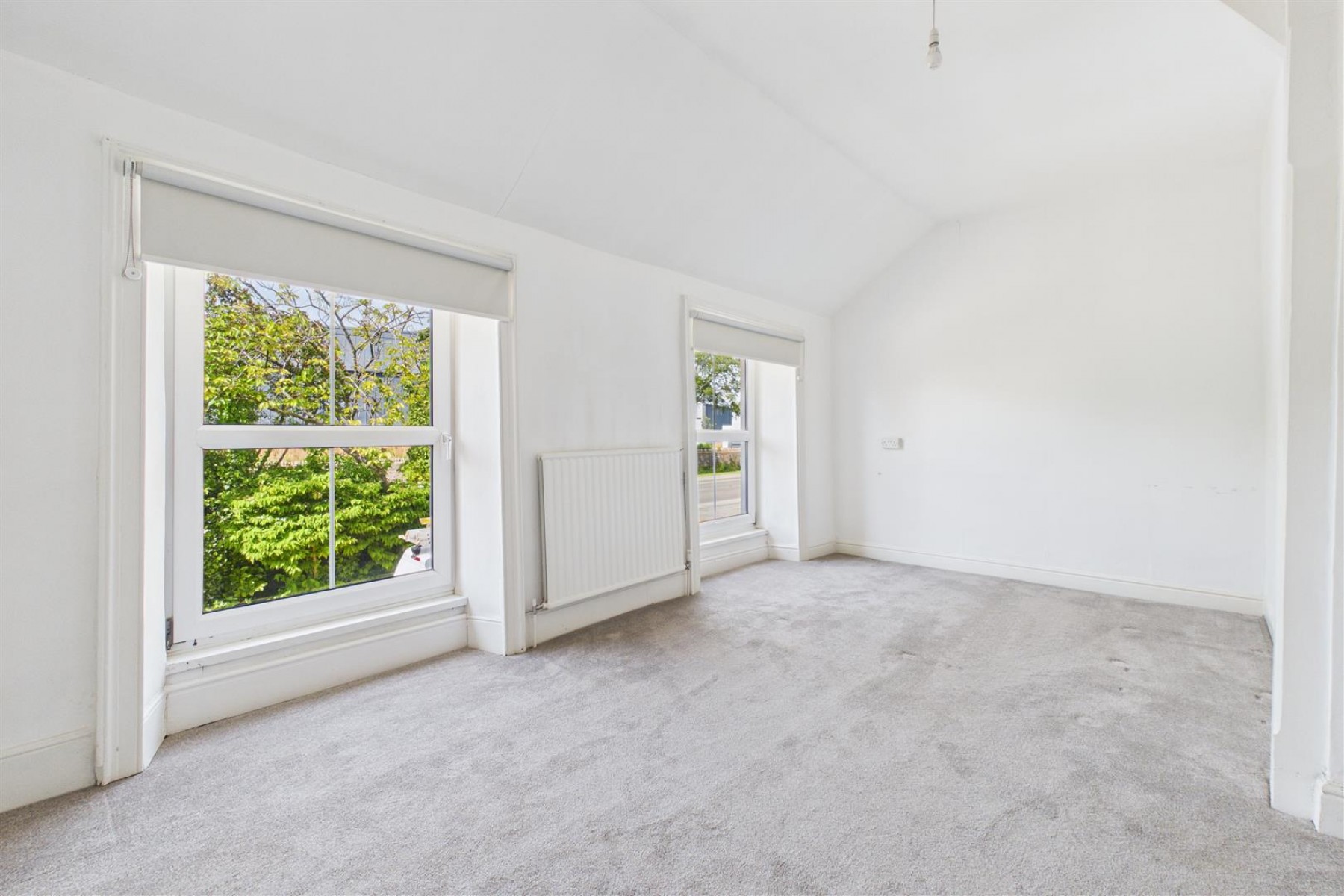 Images for DETACHED | UPDATING | BS37