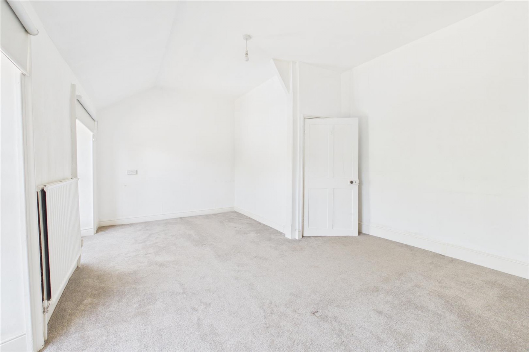 Images for DETACHED | UPDATING | BS37