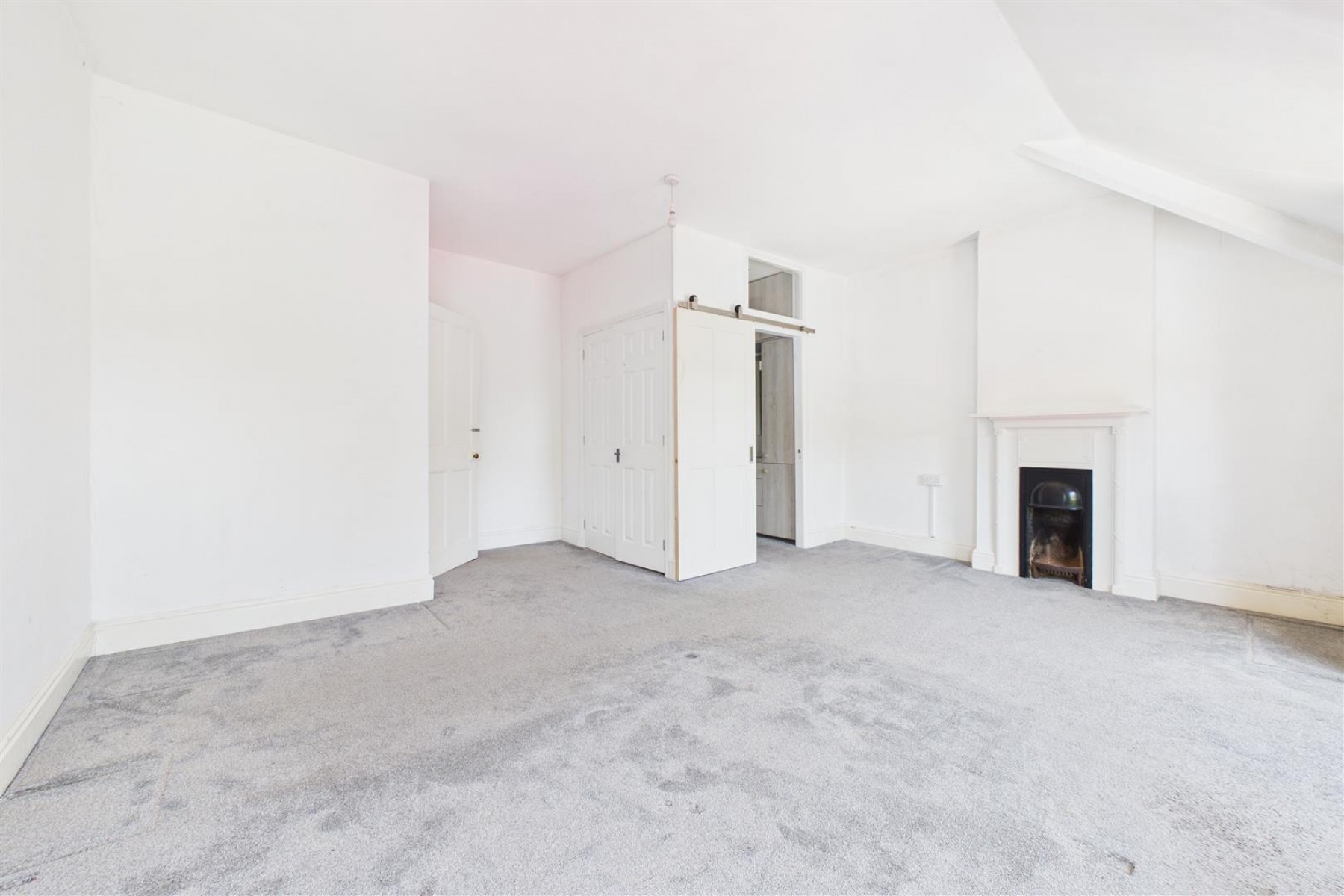 Images for DETACHED | UPDATING | BS37