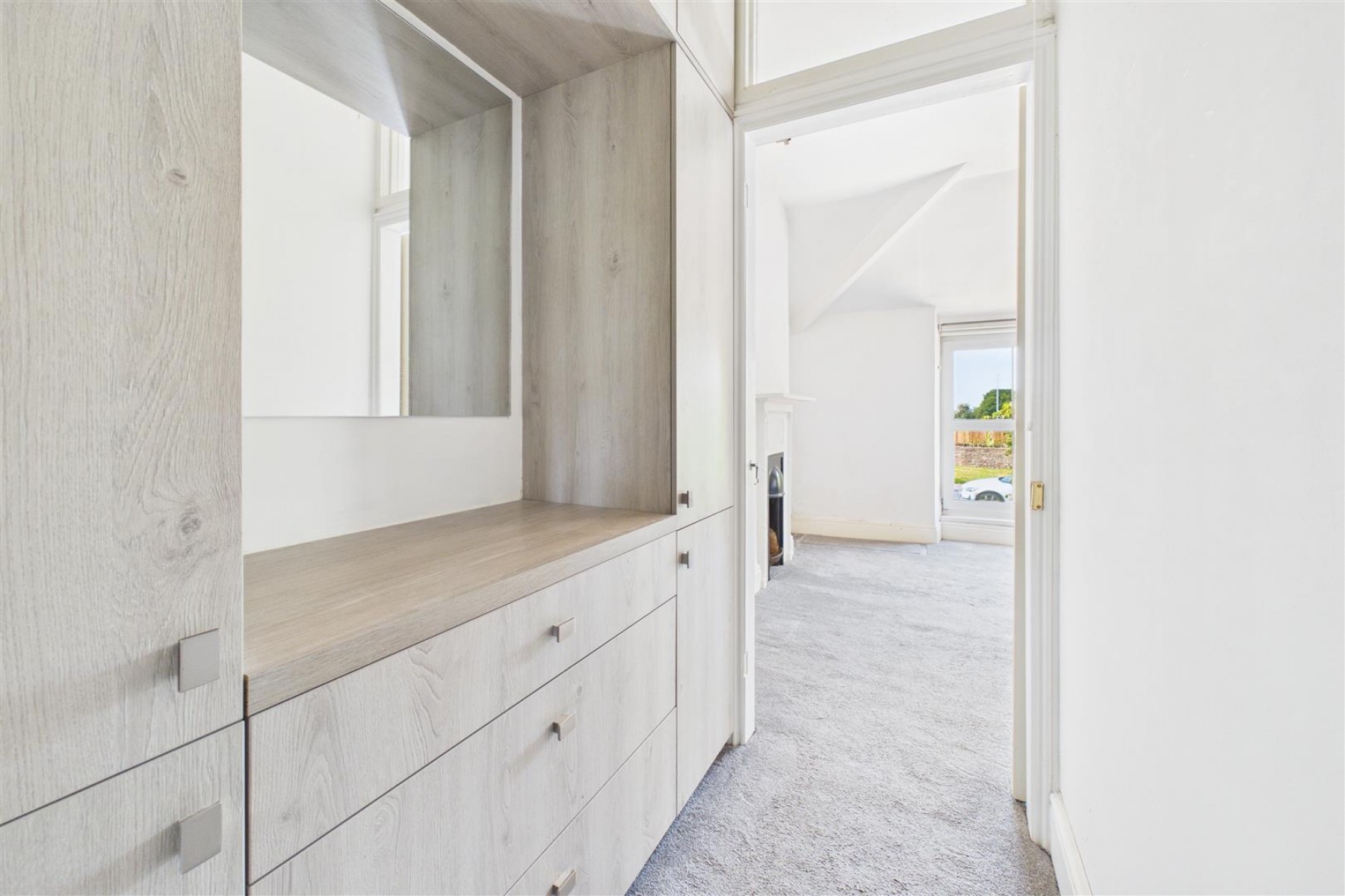 Images for DETACHED | UPDATING | BS37