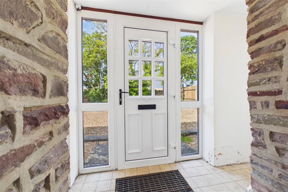 Images for DETACHED | UPDATING | BS37