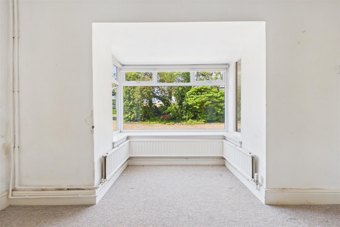 Images for DETACHED | UPDATING | BS37