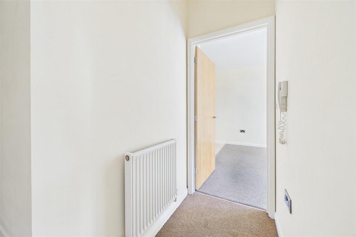 Images for FLAT | REDUCED £ | KEYNSHAM