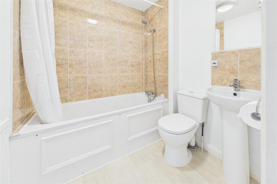 Images for FLAT | REDUCED £ | KEYNSHAM