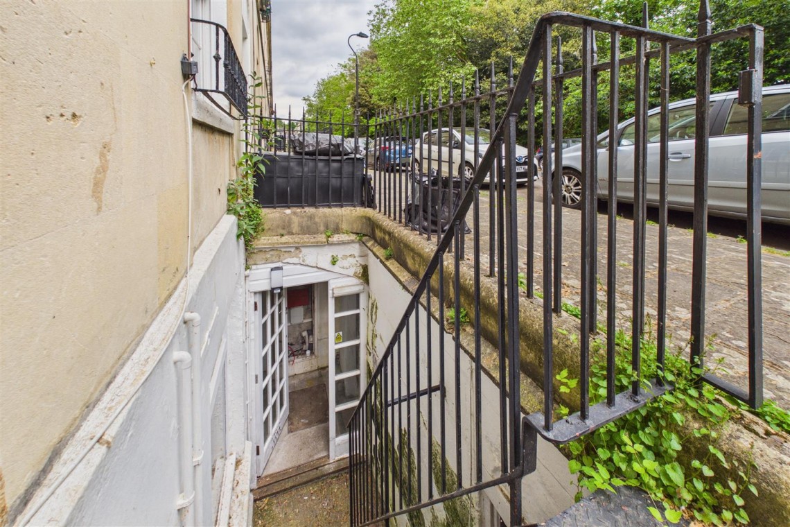 Images for GARDEN FLAT | MODERNISATION | BA1