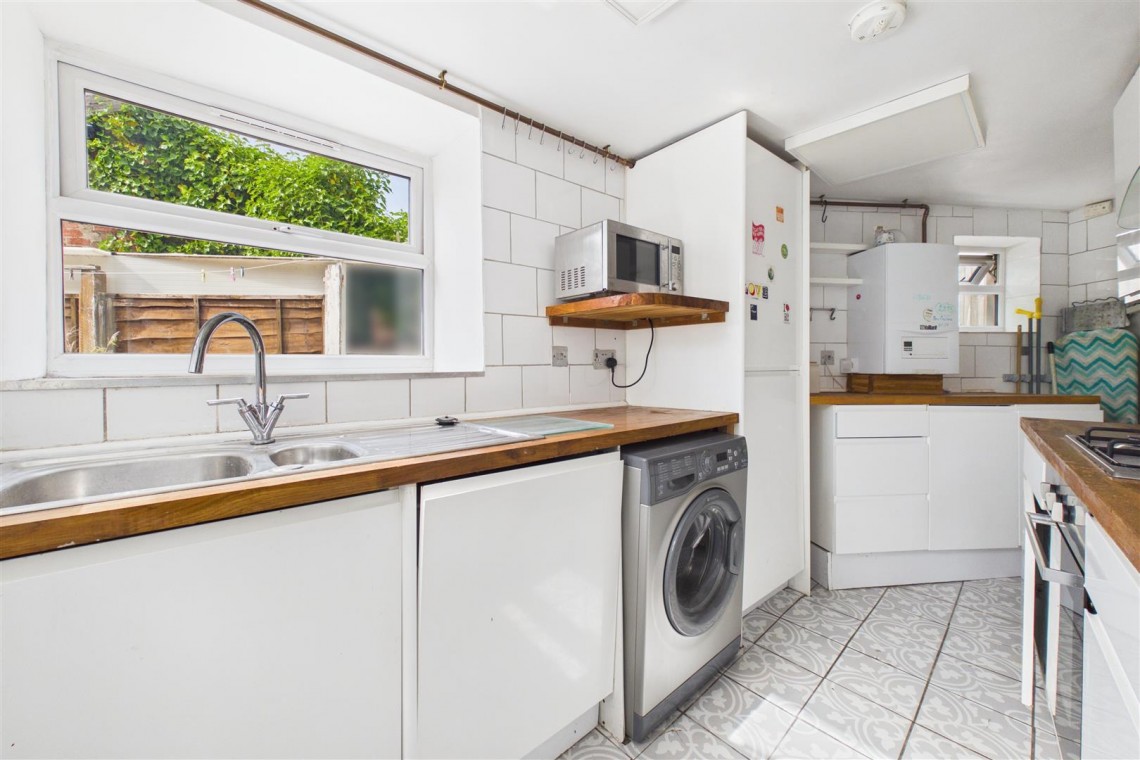 Images for COTTAGE - GARDEN & PARKING