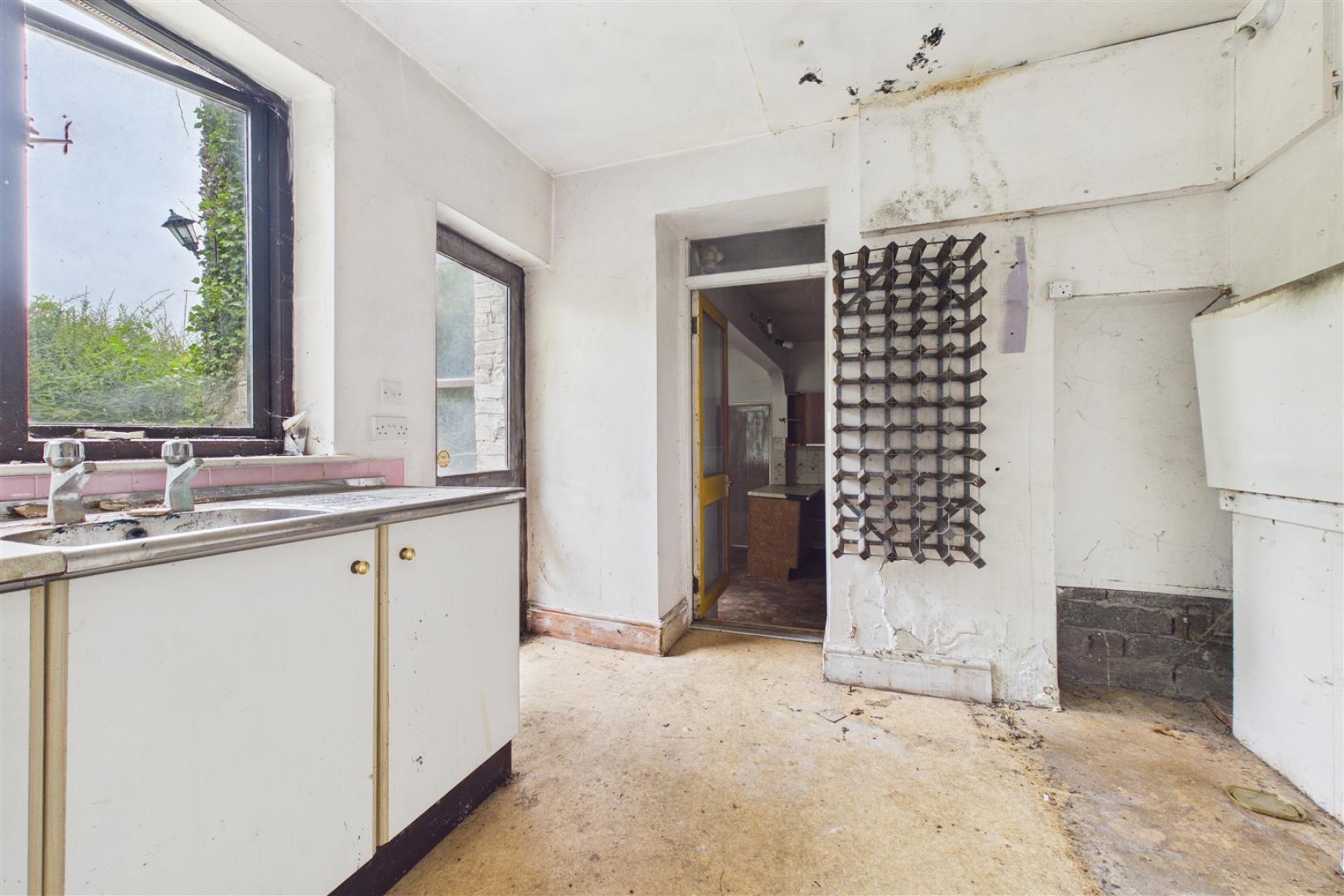 Images for HOUSE FOR MODERNISATION | SALTFORD