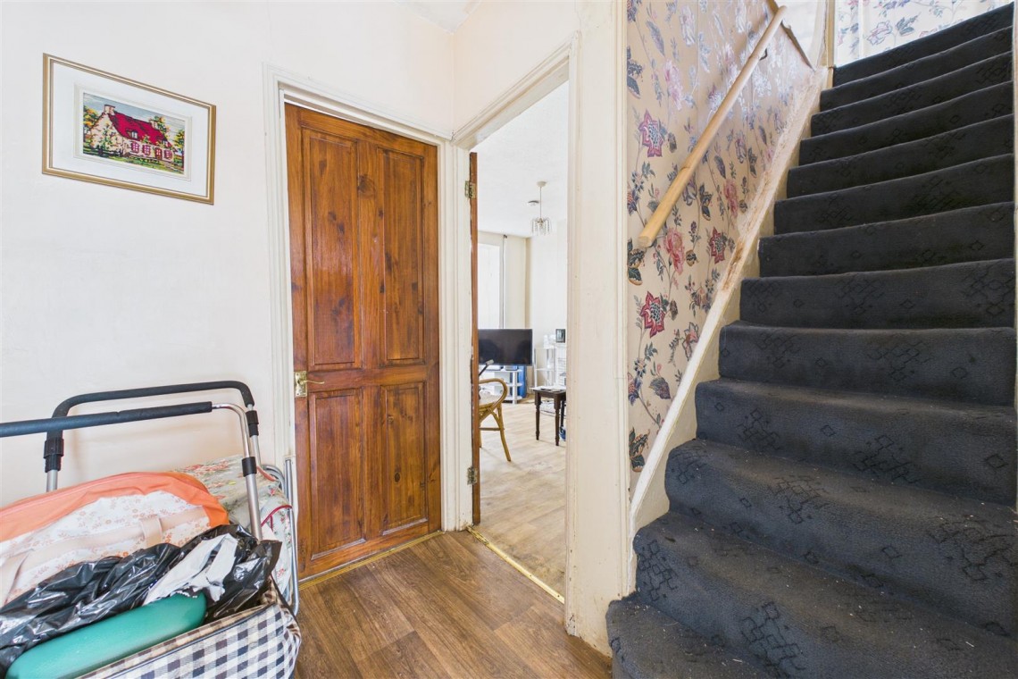 Images for CASH BUYERS ONLY | BS5