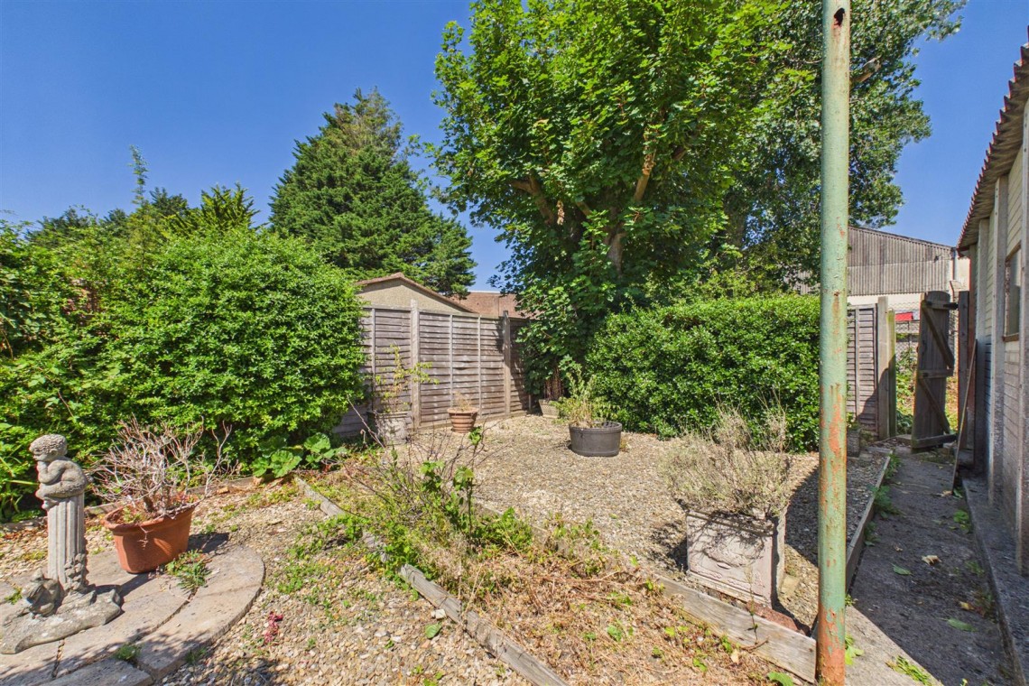 Images for HOUSE WITH POTENTIAL | HENGROVE BS14
