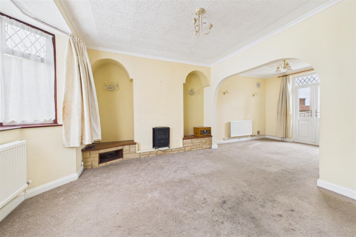 Images for HOUSE WITH POTENTIAL | HENGROVE BS14