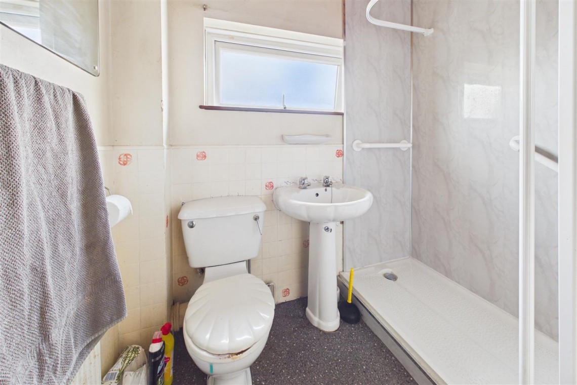 Images for HOUSE | UPDATING | KINGSWOOD
