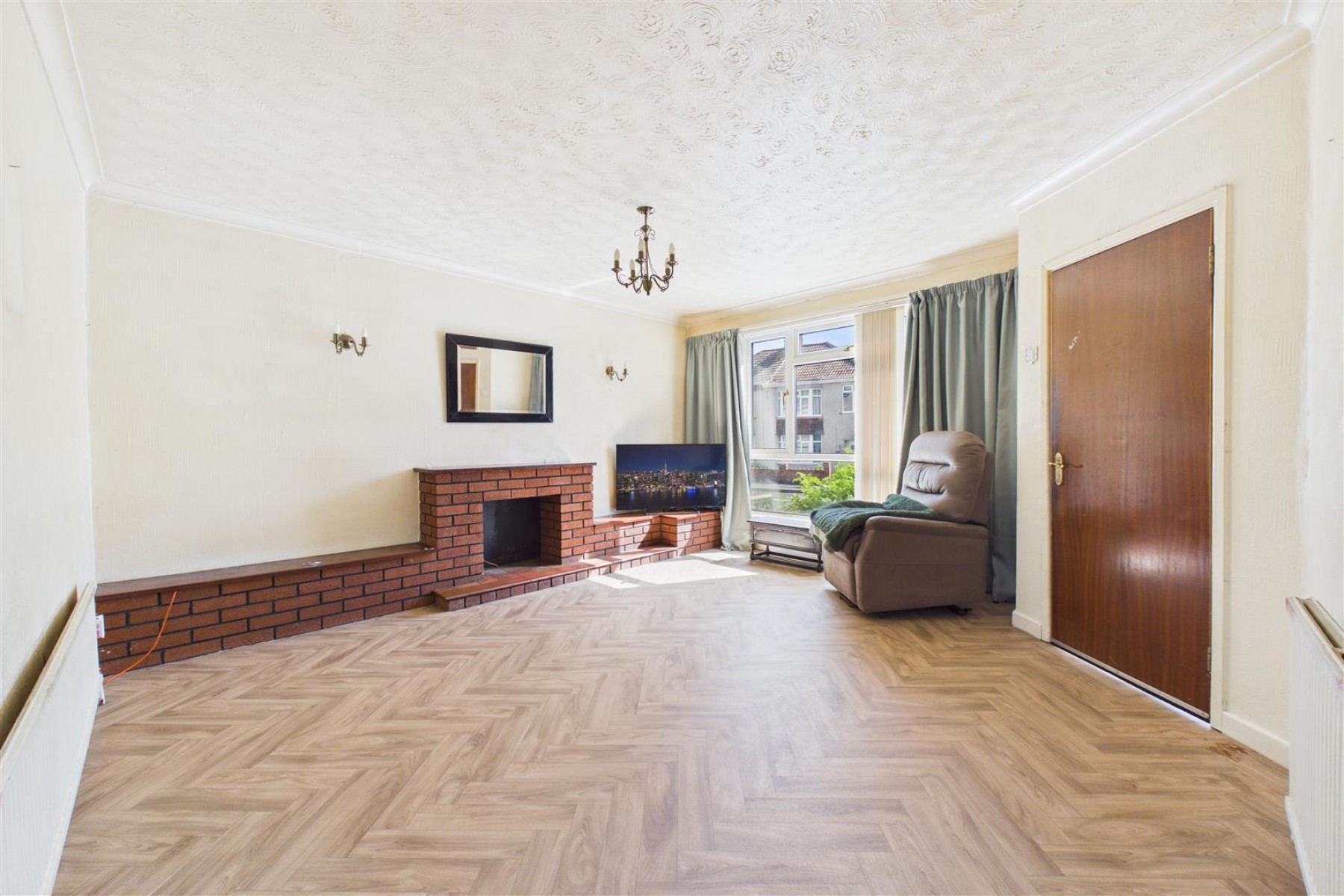 Images for HOUSE | UPDATING | KINGSWOOD