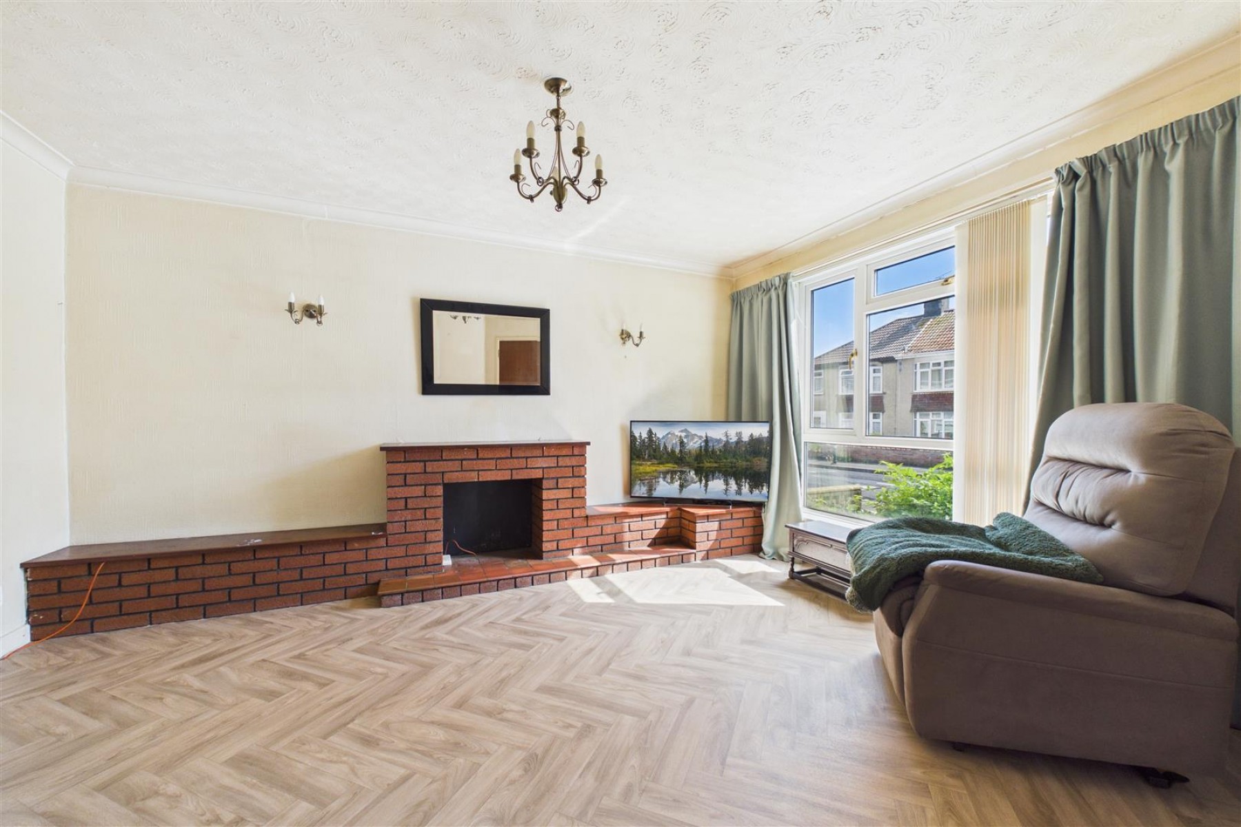 Images for HOUSE | UPDATING | KINGSWOOD
