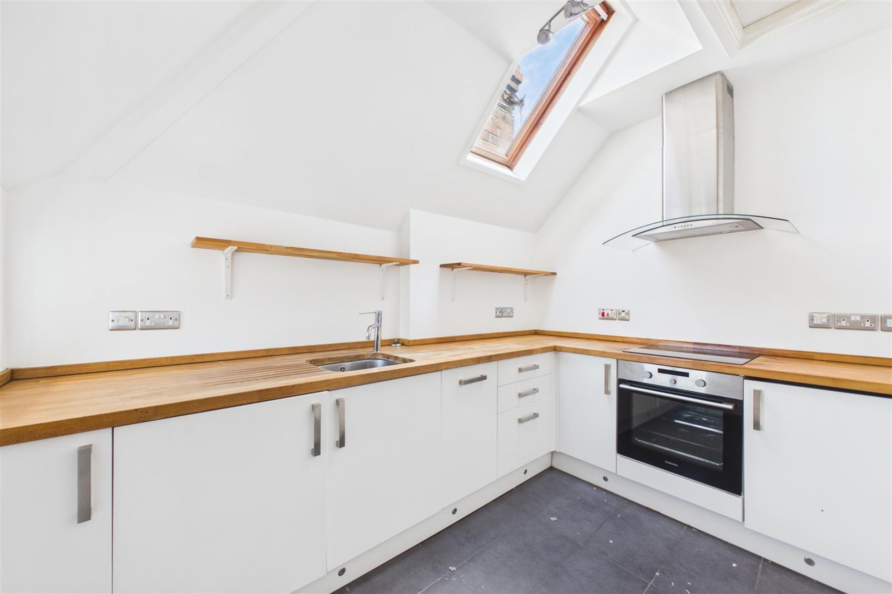 Images for Hampton Road, Redland