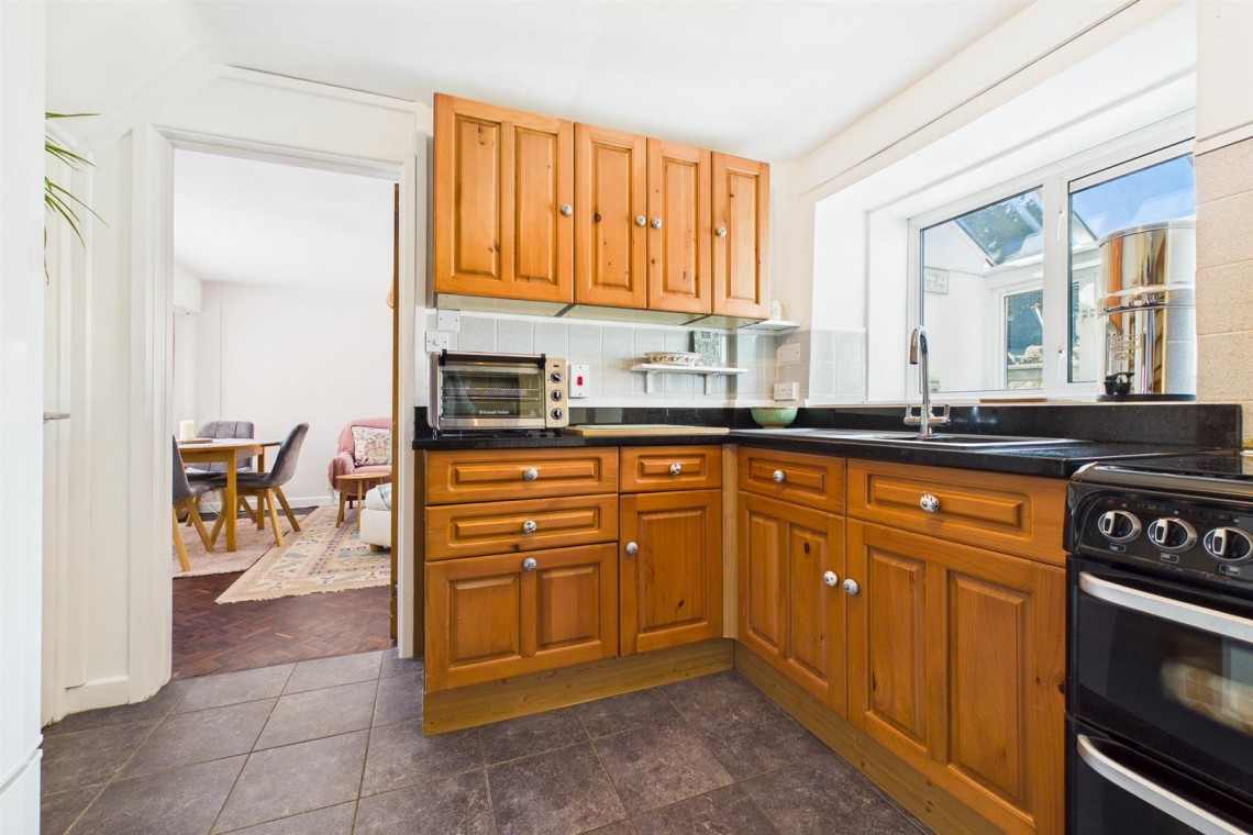 Images for COTTAGE | MINCHAMPTON