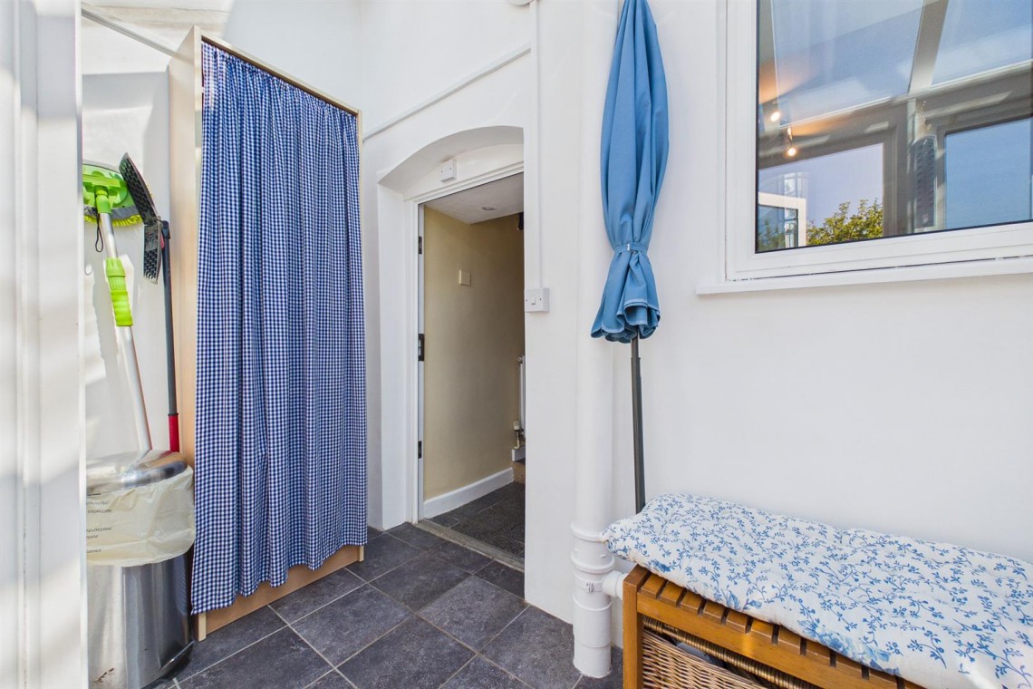 Images for COTTAGE | MINCHAMPTON