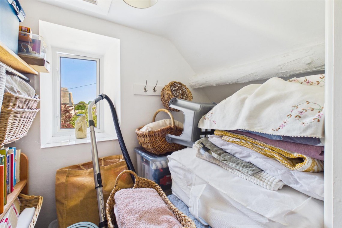 Images for COTTAGE | MINCHAMPTON