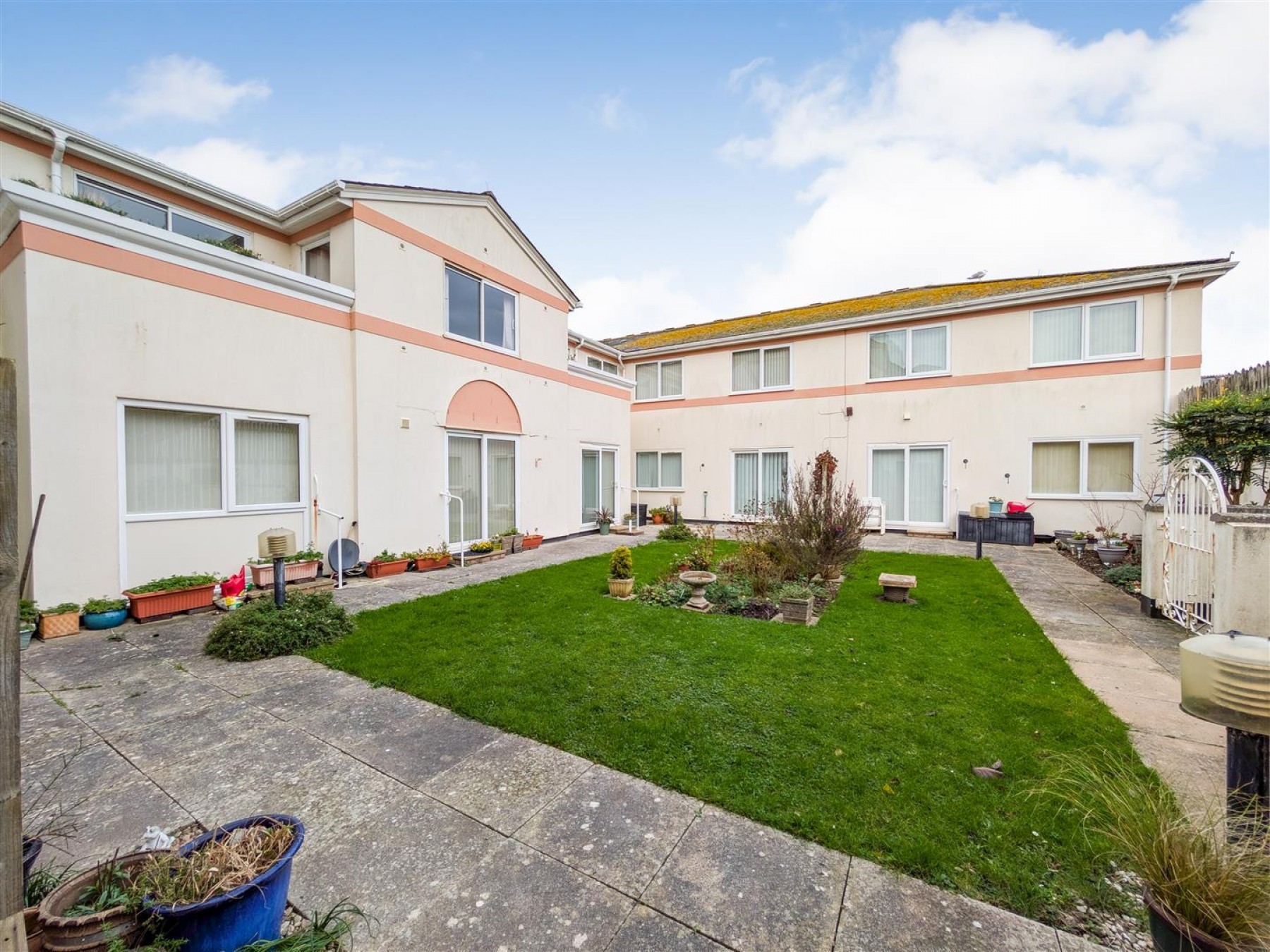 Images for FLAT + FREEHOLD | DAWES COURT TQ4